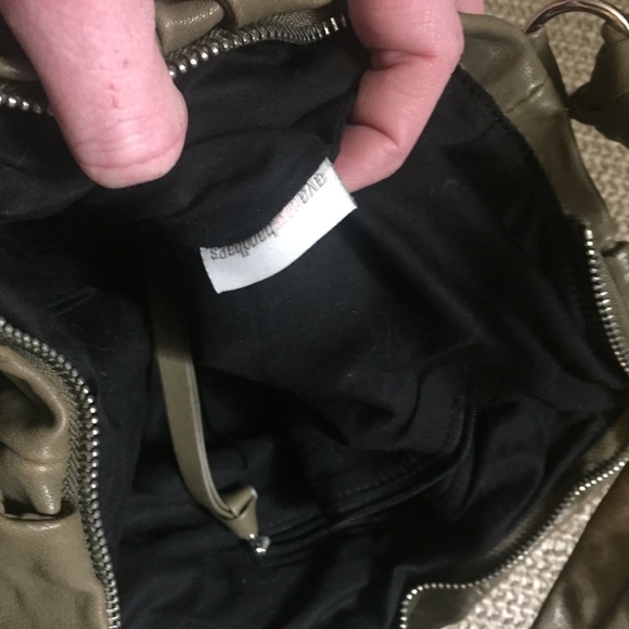 NWOT AVA ROSE BOHO OLIVE 💯% LEATHER SHOULD BAG OS - Picture 4 of 6